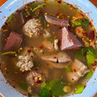 ต้มเนื้อพริกลาบ