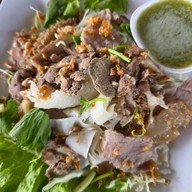 ต้มเนื้อพริกลาบ