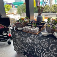 Moxy Bar & Restaurant