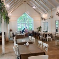 บรรยากาศ อิ่มภิรมย์