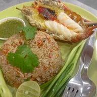 เมนูของร้าน ข้าวผัดปูเมืองทอง 1 ต้นตำรับ โดยคุณ พิมพร สุคนธสวัสดิ์