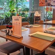 บรรยากาศ Roast เอ็มควอเทียร์