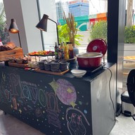 Moxy Bar & Restaurant