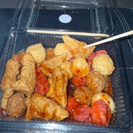 เอสคอฟฟี่ + ตำนานลูกชิ้นทอดจอมยุทธ ซอยสุขสวัสดิ์