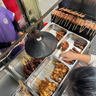 หมูปิ้งมหานคร ศาลาแดง