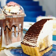 Artory cafe and crafts บางแสน