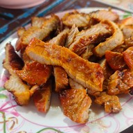 ลุงอุ้มลาบยโส