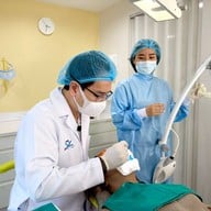 Dentalwise Clinic : เดนทอลไวส์คลินิก Invisalign Diamond Provider  ทองหล่อ