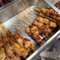 หมูปิ้งมหานคร ศาลาแดง