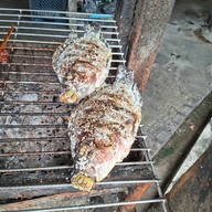 ไก่ย่างร้านลุงจ่อย