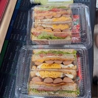 Me-Cha Good Breakfast "แซนวิชไส้แน่น&เครื่องดื่มมัทฉะเพื่อสุขภาพ"