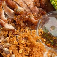 ข้าวหมูทอด