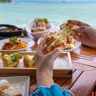 Breezeo - Exotic Beachfront Seafood - บรีซซีโอ @รอยัล คลิฟ โฮเต็ล กรุ๊ป