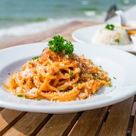 Breezeo - Exotic Beachfront Seafood - บรีซซีโอ @รอยัล คลิฟ โฮเต็ล กรุ๊ป