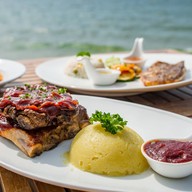 Breezeo - Exotic Beachfront Seafood - บรีซซีโอ @รอยัล คลิฟ โฮเต็ล กรุ๊ป