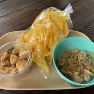 เข็มทิศ ก๋วยเตี๋ยวเรือ อาหารตามสั่ง