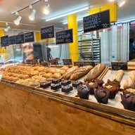 บรรยากาศ The Croissant Corner Or Tor Kor Market