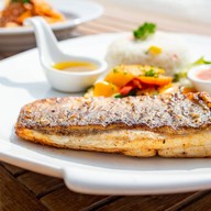 Breezeo - Exotic Beachfront Seafood - บรีซซีโอ @รอยัล คลิฟ โฮเต็ล กรุ๊ป