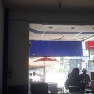 บรรยากาศ ไก่ย่างหน้าม.เกริก