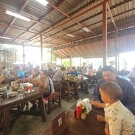 บรรยากาศ ชาร์ก่ะแฟร์ อาหารเช้า โคราช