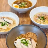 Chim charm (ก๋วยเตี๋ยวปลาคาเฟ่) พัทยา