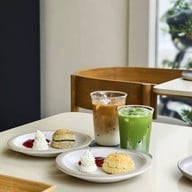 เมนูของร้าน Grow Charoennakhon Grow Charoennakhon