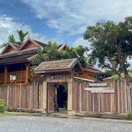 ว่านไปว่าน นวดไทยเพื่อสุขภาพ & คาเฟ่