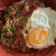 ผัดไทยรสเด็ดบ้านนนท์ ซอยพิบูลสงคราม2