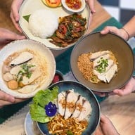 Chim charm (ก๋วยเตี๋ยวปลาคาเฟ่) พัทยา