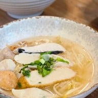 Chim charm (ก๋วยเตี๋ยวปลาคาเฟ่) พัทยา