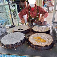 ขนมครกหน้าอำเภอบางกรวย