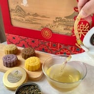 Kyo Roll En เกทเวย์ เอกมัย