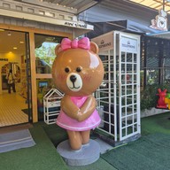 บรรยากาศ ข้าวกระเพรา ข้าวผัด ส้มตำ พิซซ่า สปาเกตตี้ คาเฟ่บ้านหมี คาเฟ่บ้านหมี สาย2