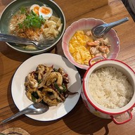 แจ่ม - ถนนจันทน์