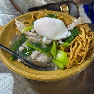 ราดหน้าหม้อดิน สงขลา