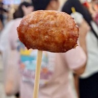 กุยช่ายทอด & ไส้กรอกอีสาน by ขุมทรัพย์เมืองนนท์ นนทบุรี