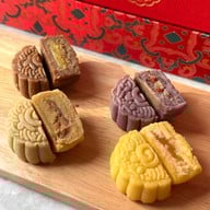 Kyo Roll En เกทเวย์ เอกมัย