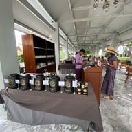 พระราชนิเวศน์มฤคทายวัน