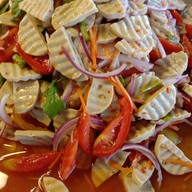 แม่กัญญาโครตยำ  ส้มตำ ลาบ น้ำตก