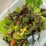 Jones' Salad ลาวิลล่าอารีย์ La Villa Ari