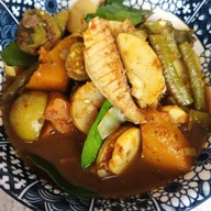 ครูต้อยขนมจีนน้ำยาใต้อาหารใต้