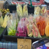 ร้านลุงประดิษฐ์