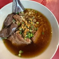 ข้าวต้มรถแดง (ข้าวต้มทรงเครื่อง)