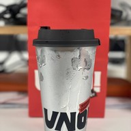 Uno Coffee Maneeya center