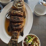 ลัคกี้ ซีฟู๊ด 2 ชะอำ