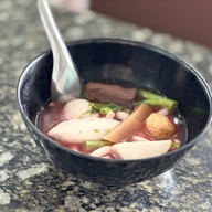 ก้อง ลูกชิ้นปลา