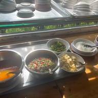 ข้าวขาหมูรสทิพย์ -