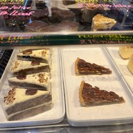 ⭐️10010 dessert bar⭐️ x Baked by Ball (เจ้าเด็ด) เจริญนคร