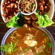 สวนอาหาร ติดลม ( นั่งห้อยขาริมทุ่งนา ) สาขา คุ้มเกล้า ลาดกระบัง