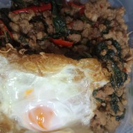 ร้านกะเพราแซ่บๆ ลาดกระบังกิ่งแก้ว